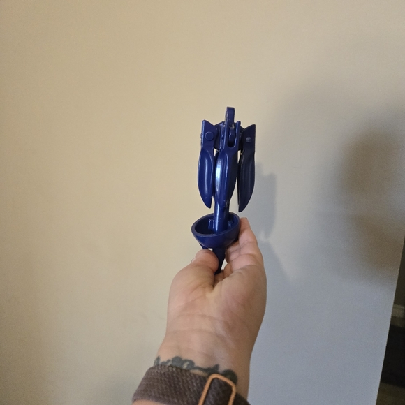 Blue Mini Anchor for Boating Kayak Paddleboarding Boat Tube Raft - Picture 3 of 7